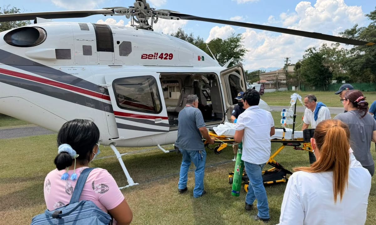 Trasladan en helicóptero a bebé de Atlapexco a Pachuca por neumonía Post feature image