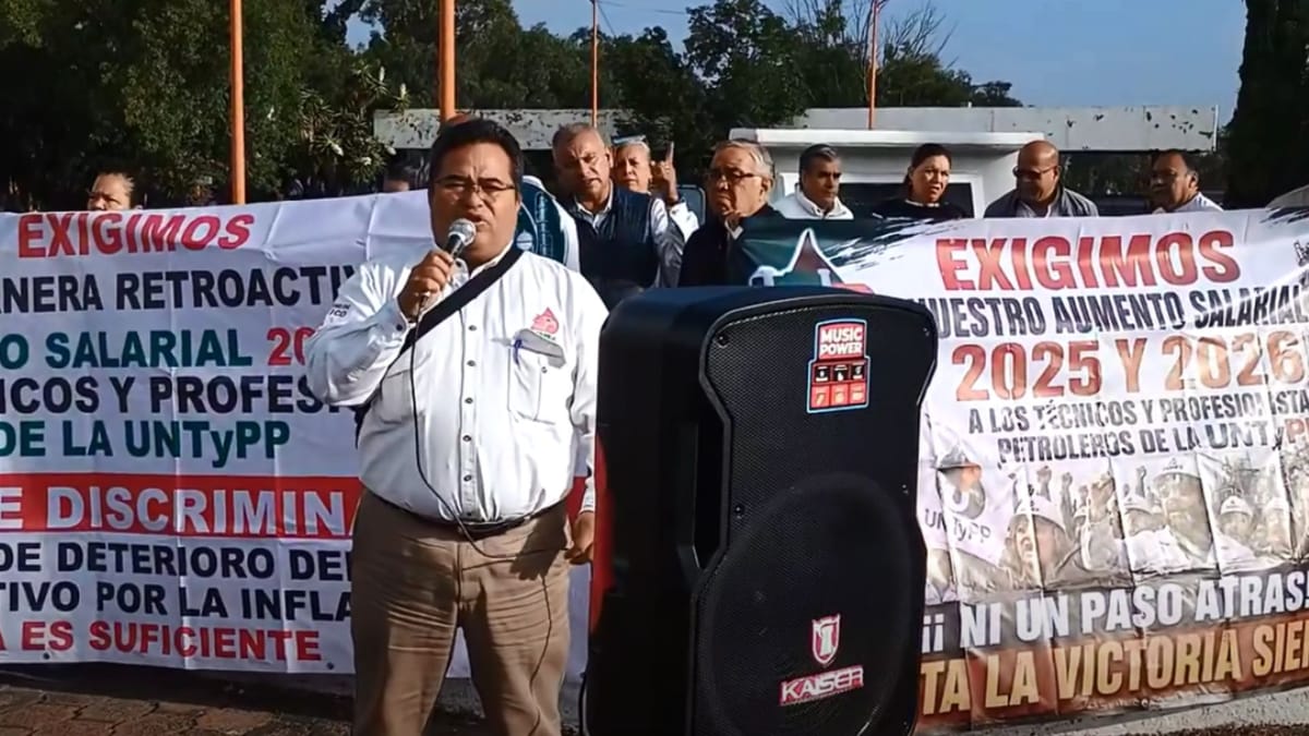 Protestan trabajadores petroleros en Tula; denuncian falta de aumentos y restricciones laborales Post feature image