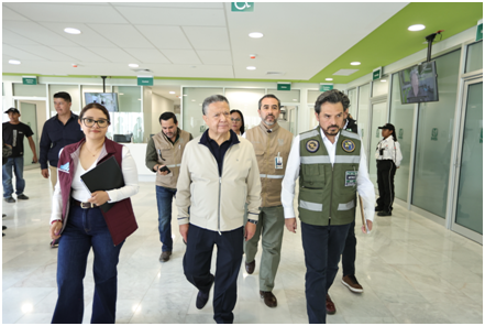 Julio Menchaca y Zoé Robledo verifican avance del Hospital General de Zona de Tula