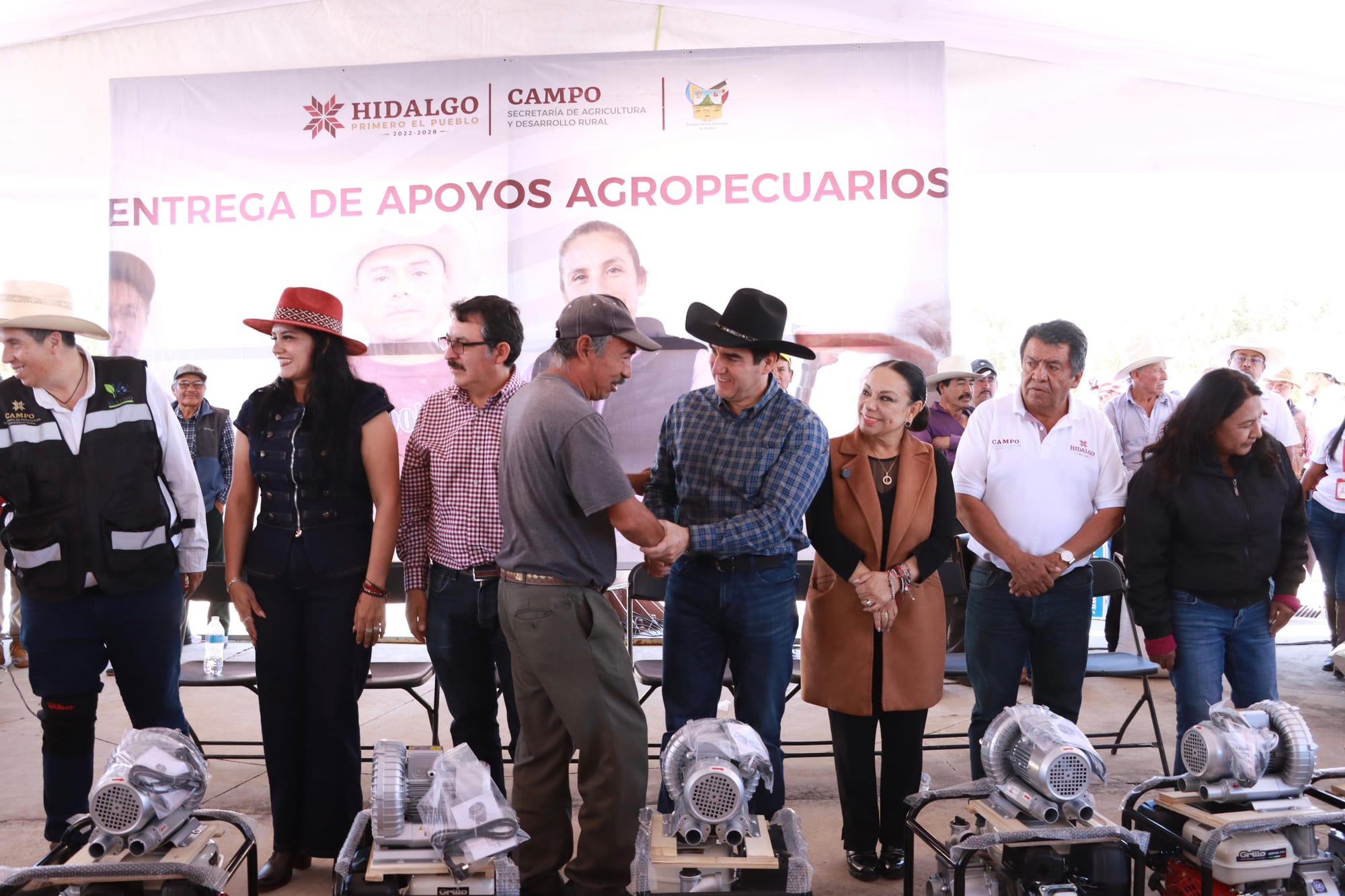 Gobierno de Hidalgo entrega más de 13.4 millones de pesos en apoyos el campo