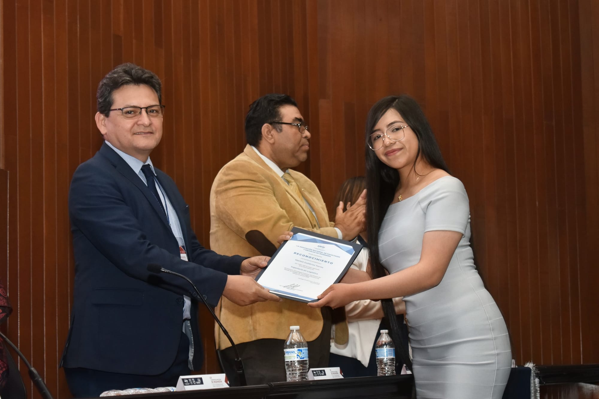 Egresada del ITESA recibe reconocimiento nacional como una de las mejores ingenieras de México