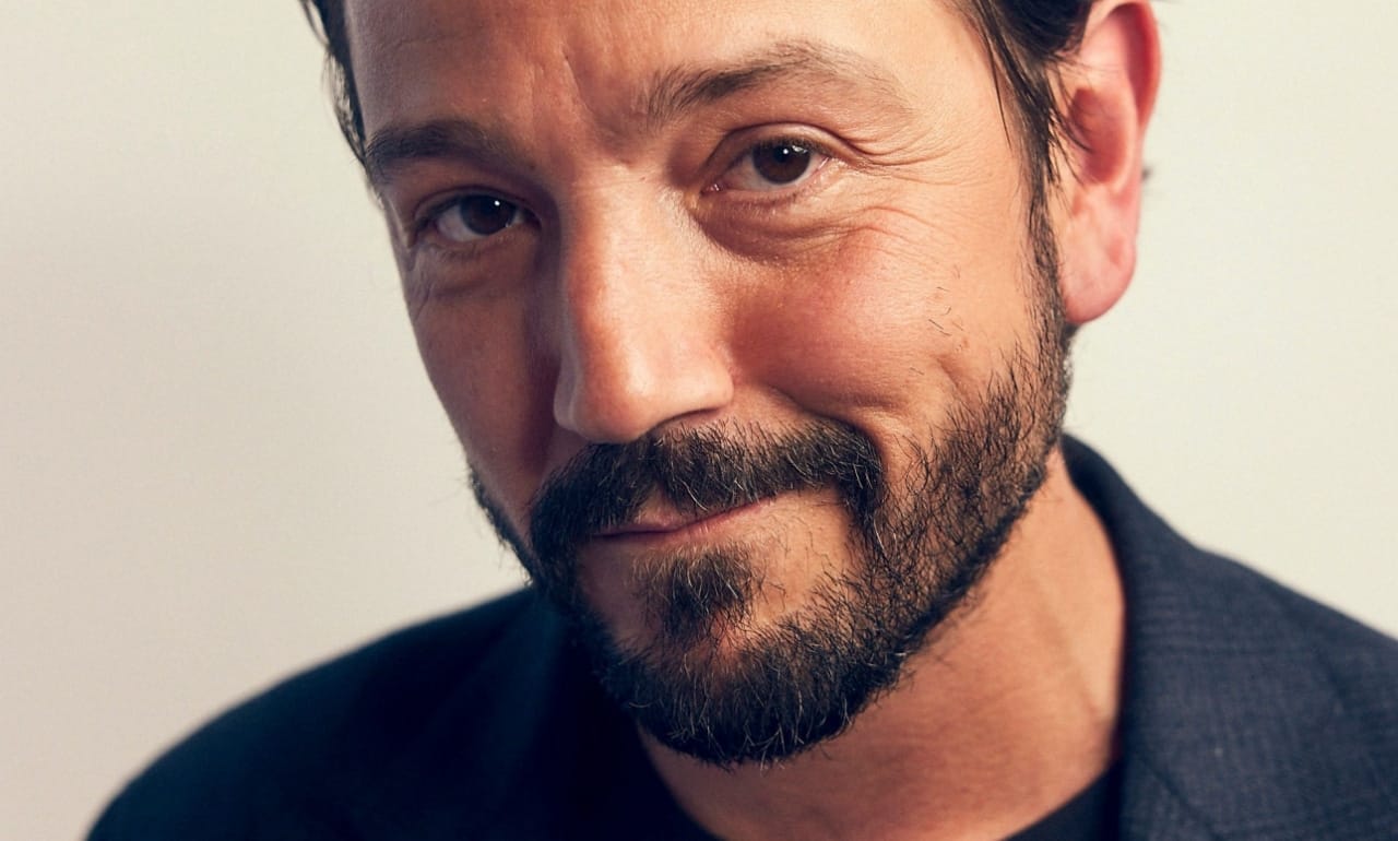 Diego Luna competirá como director en el FICM 2026 con “Ceniza en la boca”