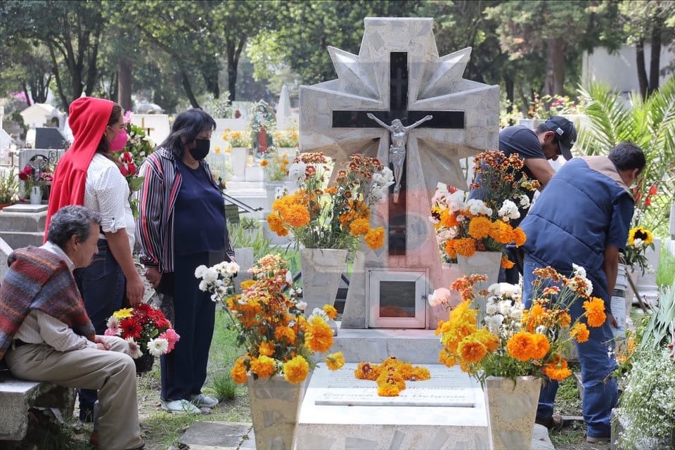 Refuerzan vigilancia sanitaria en panteones de Hidalgo por Día de Muertos imagen destacada