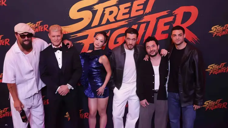 Elenco de Street Fighter no se resistió a comer tacos. imagen destacada