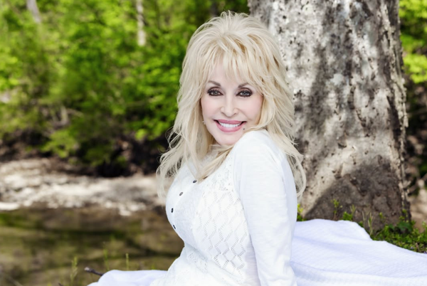 Muere Dolly Parton a los 80 años, leyenda de la música country