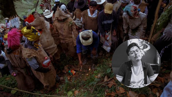 Fotógrafo de Huehuetla recibe reconocimiento nacional por retratar una tradición otomí