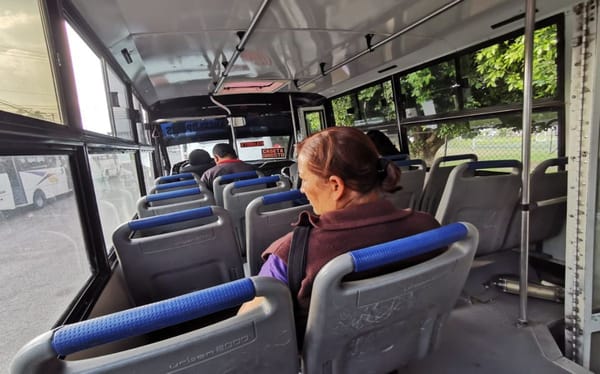 Estudiante denuncia tocamientos indebidos durante viaje en autobús en Francisco I. Madero