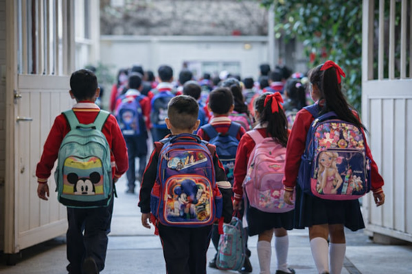 Policía Cibernética recomienda cuidar datos en fotos escolares por este regreso a clases