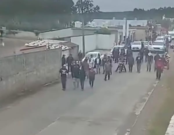 Pobladores retuvieron a presuntos delincuentes