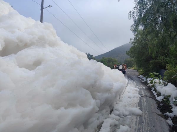 Bomberos mantienen vigilancia por presencia de espuma en Alfajayucan