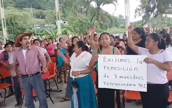 Falta de docentes en Huehuetla, ocurre en medio de los peores resultados de México en la prueba PISA, en dos décadas
