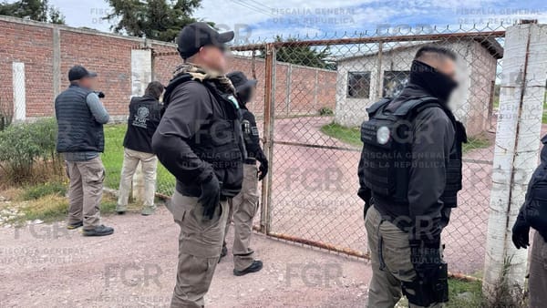 Catean dos inmuebles en Metepec por presunto almacenamiento ilegal de hidrocarburos