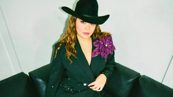 Yuridia triunfa como una reyna en el GNP