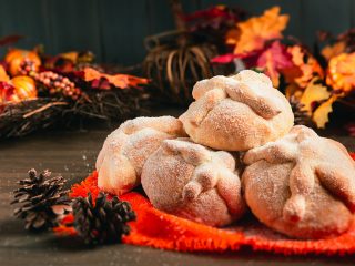 ¡Ya hay pan de muerto en pleno julio!