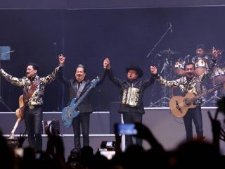 Los Tigres del Norte lanzan indirectas contra algunos artistas