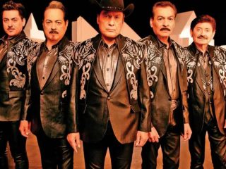 Los Tigres del Norte confían en Kamala Harris