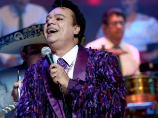 El “Divo de Juárez” llega a la pantalla grande con su  concierto en el Palacio de Bellas Artes 